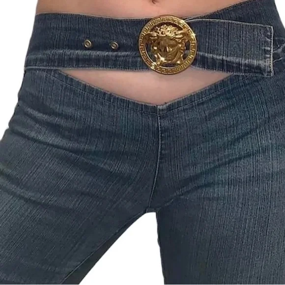 【VERSACE JEANS COUTURE】 幅細ベルト Versace Jeans Couture レザーベルト | ブラック | FARFETCH JP